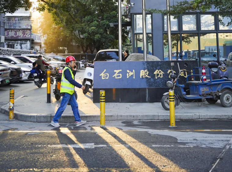 南山白石洲 | 拆迁4年，那些居住在城市拆迁夹缝中的人们